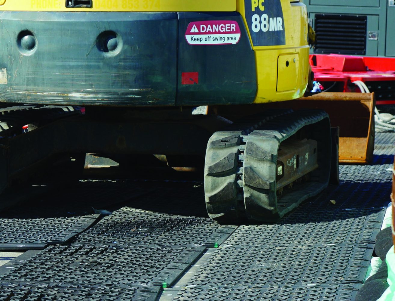 Ground Mat Calculator - Feature Image Maxi track hire