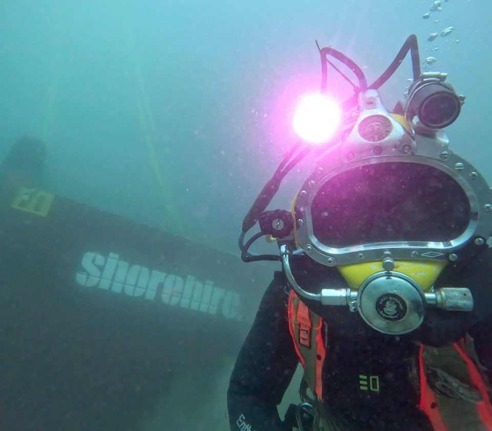 Sinking a Shoring Box for Underwater Pipe Works -Feature Image Sinking a Shoring Box for Underwater Pipe Works -Feature Image